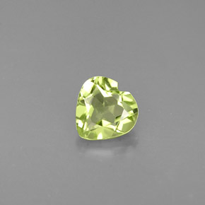 Péridot vert naturelle forme de coeur, 0,54 ct, VVS-VS