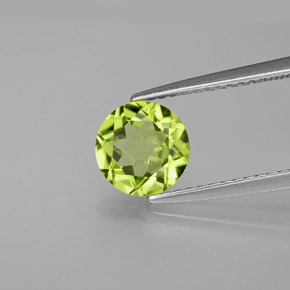 Péridot vert naturelle coupe roude, 1,35 ct, VS