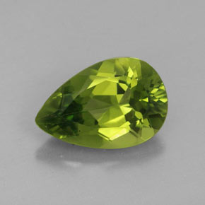 Péridot vert naturelle en forme de poire, 3,44 ct, VVS
