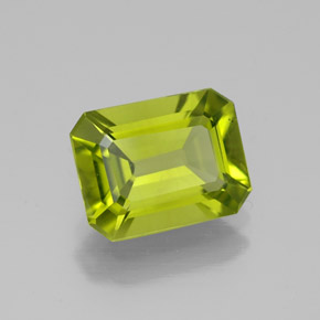 Péridot vert naturelle taille émeraude, 2,10 ct, VS