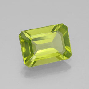 Péridot vert naturelle taille émeraude, 1,91 ct, VVS-VS