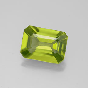 Péridot vert naturelle taille émeraude, 1,75 ct, VVS-VS