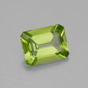 Péridot vert naturelle taille émeraude, 2,17 ct, VVS