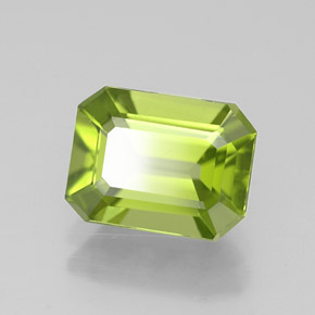 Péridot vert naturelle taille émeraude, 2,09 ct, VVS
