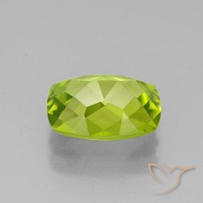 Péridot Vert jaunâtre naturelle Coussin, 2.58 ct, VS