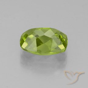 Péridot Vert vif et léger naturelle Coussin, 2.38 ct, VS