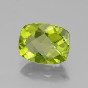 Péridot vert naturelle coupe coussin, 2,50 ct, VS