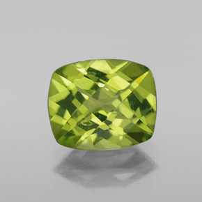 Péridot vert naturelle coupe coussin, 2,65 ct, VS-SI