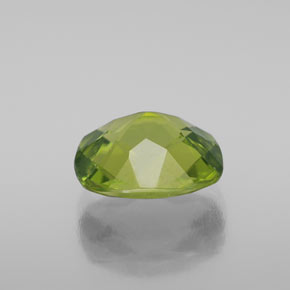 Péridot vert naturelle coupe coussin, 2,65 ct, VS-SI