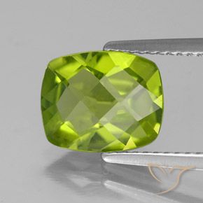 Péridot Vert éclatant naturelle Coupe coussin, 2.57 ct, VS