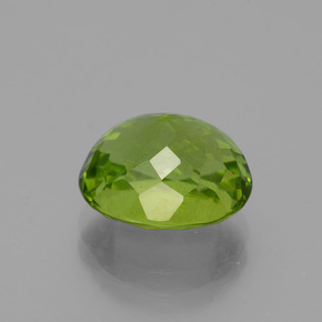 Péridot vert naturelle coupe ovale, 5,79 ct, VS