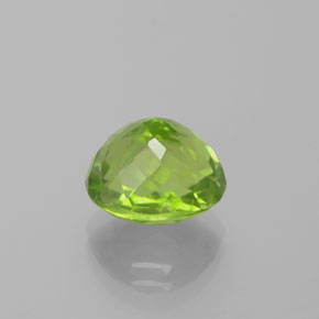Péridot Vert moyen naturelle Coupe ovale, 5.68 ct, VS