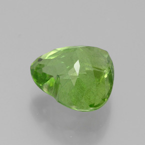Péridot vert naturelle forme de coeur, 4,15 ct, VS-SI