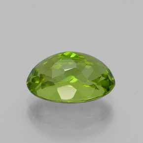 Péridot vert naturelle coupe ovale, 4,17 ct, VS