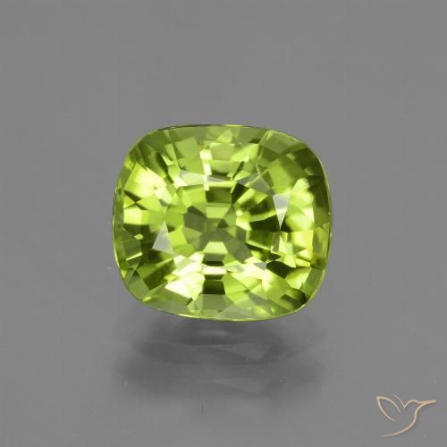 2.20ct Naturel Vert moyen Péridot, Coussin, VS