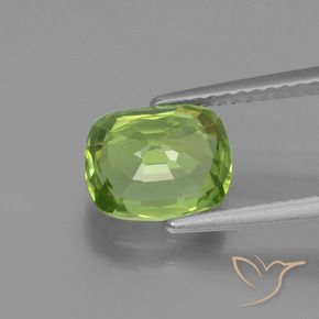 Péridot Vert moyen naturelle Coussin, 2.13 ct, VS