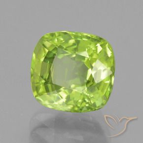 Péridot Vert vif et léger naturelle Coussin, 2.61 ct, VS