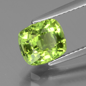 Péridot vert naturelle coupe coussin, 2,10 ct, VS