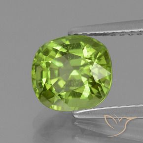 Péridot Vert moyen naturelle Coussin, 2.26 ct, VS