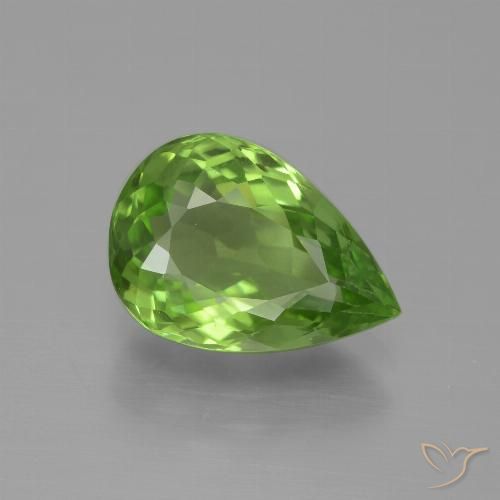 3.60ct Naturel Vert moyen Péridot, En forme de poire, VS