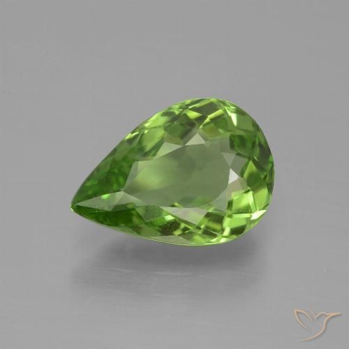 Péridot Vert moyen naturelle En forme de poire, 3.18 ct, VVS-VS