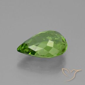 Péridot Vert moyen naturelle En forme de poire, 3.18 ct, VVS-VS