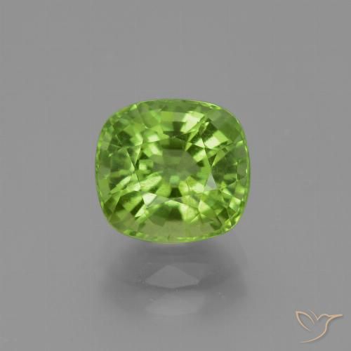 2.40ct Naturel Vert moyen Péridot, Coussin, VS