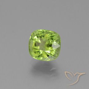 Péridot Vert moyen naturelle Coussin, 2.54 ct, VS