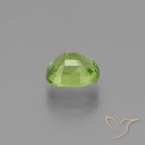 Péridot Vert moyen naturelle Coussin, 2.42 ct, VS