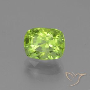 Péridot Vert moyen-léger naturelle Coussin, 2.05 ct, VVS-VS