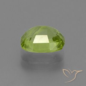 Péridot Vert vif et léger naturelle Coussin, 1.80 ct, VS-SI