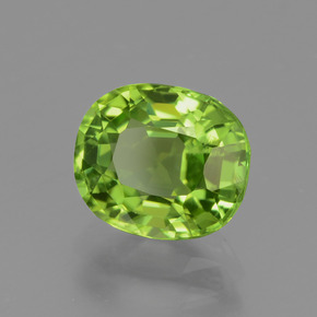 Péridot Vert moyen naturelle ovale, 2.28 ct, VS