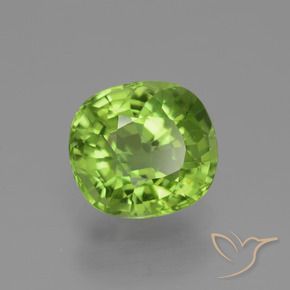 Péridot Vert moyen naturelle ovale, 2.28 ct, VS