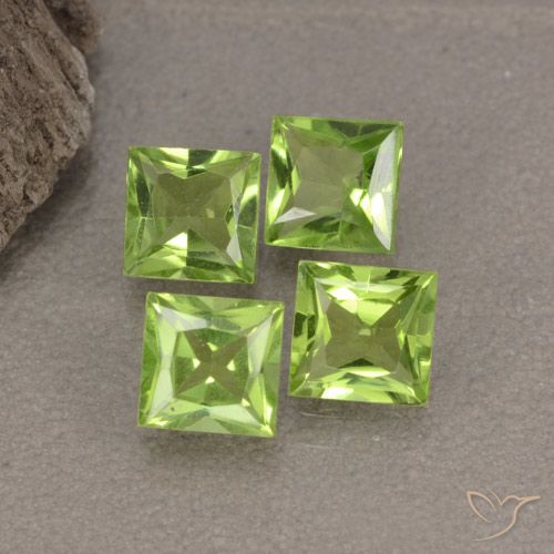 2.66ctw Naturel Vert moyen Péridot, Carré, VS