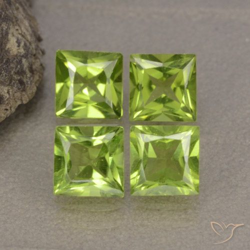 2.89ctw Naturel Vert éclatant Péridot, Carré, VS