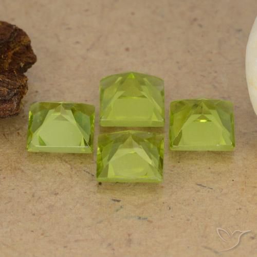 Shop natural 2.72ct Vert moyen Péridot gems, Carré, from Chine at GemSelect. In stock, global shipping!