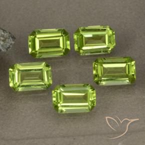 Shop natural 2.68ct Vert moyen Péridot gems, Octogone / coupe Émeraude, from Chine at GemSelect. In stock, global shipping!