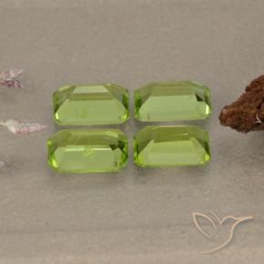 Shop natural 2.39ct Vert moyen Péridot gems, Octogone / coupe Émeraude, from Chine at GemSelect. In stock, global shipping!