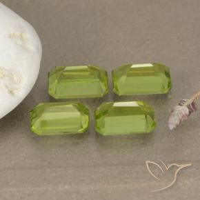 Shop natural 2.56ct Vert moyen Péridot gems, Octogone / coupe Émeraude, from Chine at GemSelect. In stock, global shipping!