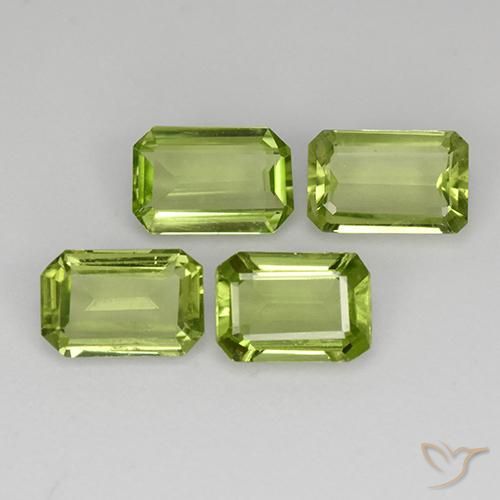 1.85ctw Naturel Vert moyen Péridot, Taille émeraude, VVS-VS