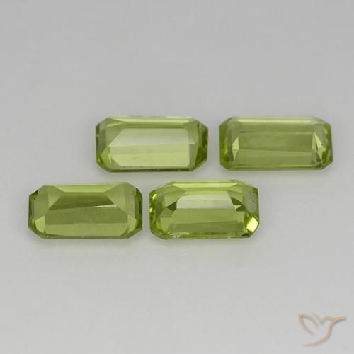 Shop natural 1.85ct Vert moyen Péridot gems, Octogone / coupe Émeraude, from Chine at GemSelect. In stock, global shipping!