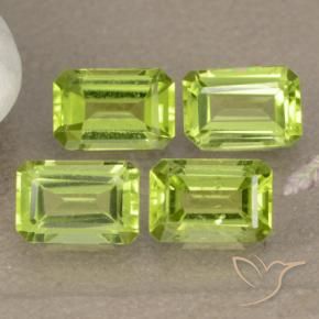 Shop natural 2.32ct Vert jaunâtre vif Péridot gems, Octogone / coupe Émeraude, from Chine at GemSelect. In stock, global shipping!