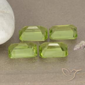 Shop natural 2.32ct Vert jaunâtre vif Péridot gems, Octogone / coupe Émeraude, from Chine at GemSelect. In stock, global shipping!