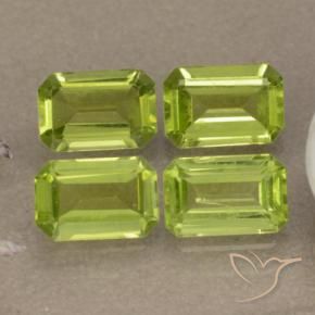 Shop natural 2.26ct Vert moyen Péridot gems, Octogone / coupe Émeraude, from Chine at GemSelect. In stock, global shipping!
