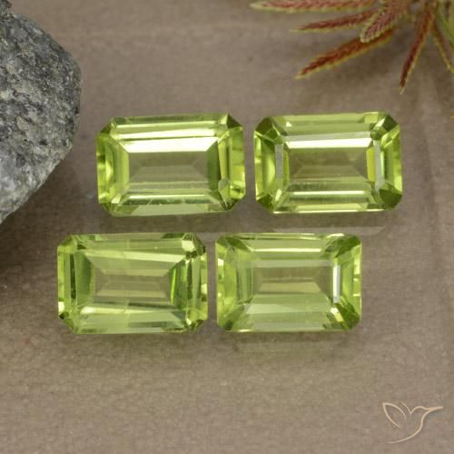 Shop natural 2.56ct Vert éclatant Péridot gems, Octogone / coupe Émeraude, from Chine at GemSelect. In stock, global shipping!