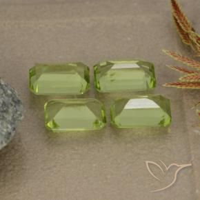 Shop natural 2.43ct Vert éclatant Péridot gems, Octogone / coupe Émeraude, from Chine at GemSelect. In stock, global shipping!