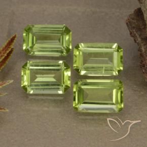 Shop natural 2.03ct Vert éclatant Péridot gems, Octogone / coupe Émeraude, from Chine at GemSelect. In stock, global shipping!