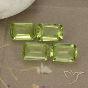 Shop natural 1.98ct Vert moyen Péridot gems, Octogone / coupe Émeraude, from Chine at GemSelect. In stock, global shipping!