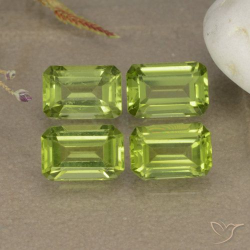 Shop natural 2.29ct Vert moyen Péridot gems, Octogone / coupe Émeraude, from Chine at GemSelect. In stock, global shipping!