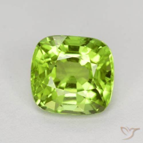 2.35ct Naturel Vert moyen Péridot, Coussin, VS